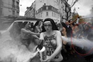 Les gaseuzes. Le femenarcat ? On peut apercevoir la poussette sur la droite, à l'arrière-plan .. Les femen cherchent à provoquer la violence à paris durant une manifestation pacifique contre la loi Taubira («mariage pour tous») en 2012.