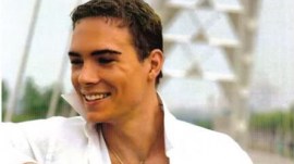 Luca Rocco Magnotta. Oui : un mutilateur peut sourire... Comme les femen. Source : cliquer.