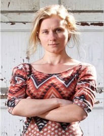 Xenia Chernyshova, en face de chez elle, Montréal, juin 2013.